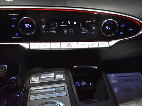 Used 2023 Genesis GV70 2.5T Sport Prestige w/ Sport Prestige Package image 22