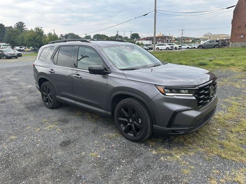 Used 2025 Honda Pilot Black Edition image 2