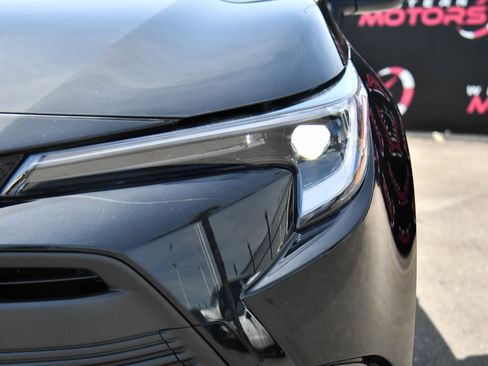 Used 2025 Toyota Corolla LE w/ Convenience Package FWD image 11