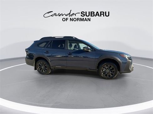 Used 2025 Subaru Outback Onyx Edition image 9