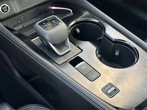 Certified 2022 Nissan Rogue Platinum w/ Head-Up Display Package image 31