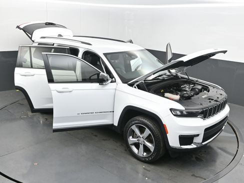 Used 2021 Jeep Grand Cherokee L Limited image 39