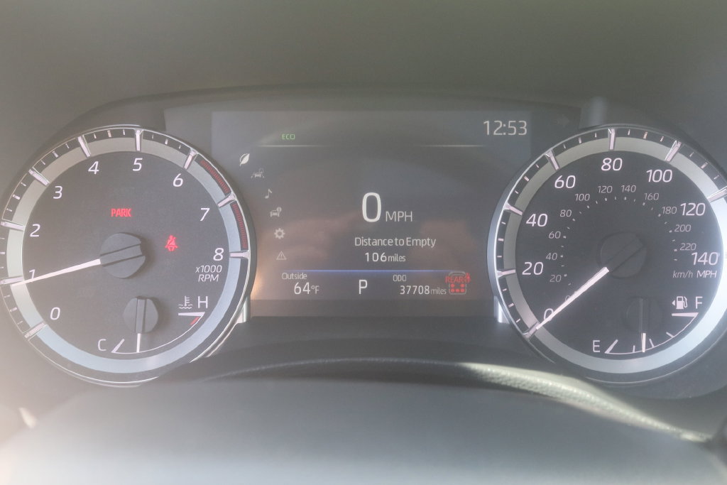 Used 2025 Toyota Highlander XLE AWD/4WD image 35