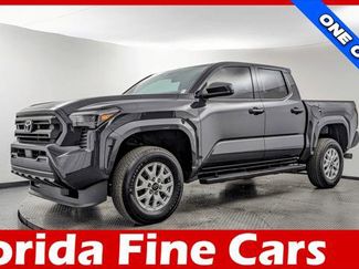 Used 2025 Toyota Tacoma SR video 1
