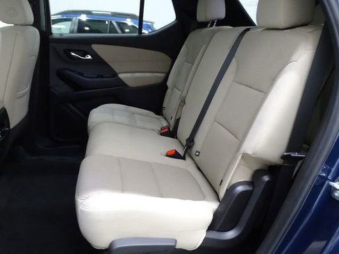 Used 2023 Chevrolet Traverse LS image 11