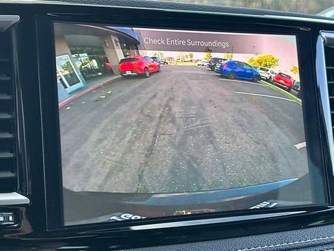 Used 2022 Chrysler Pacifica Touring-L image 17