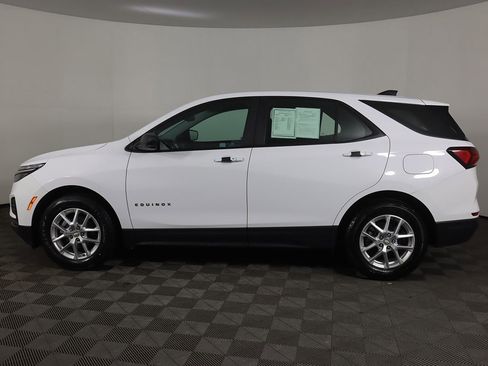 Used 2024 Chevrolet Equinox LS image 14