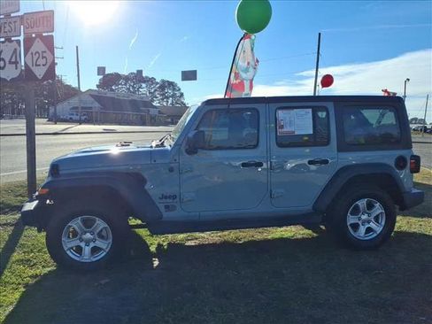 Used 2024 Jeep Wrangler Sport image 5