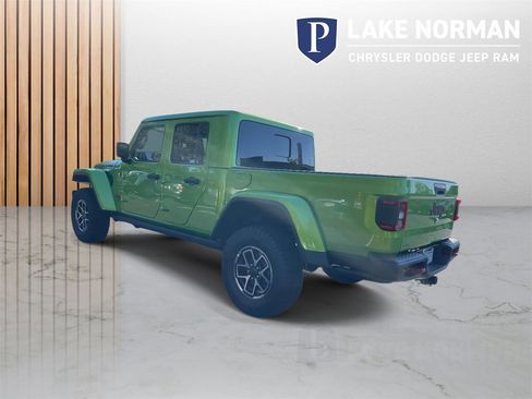 New 2025 Jeep Gladiator Rubicon image 7