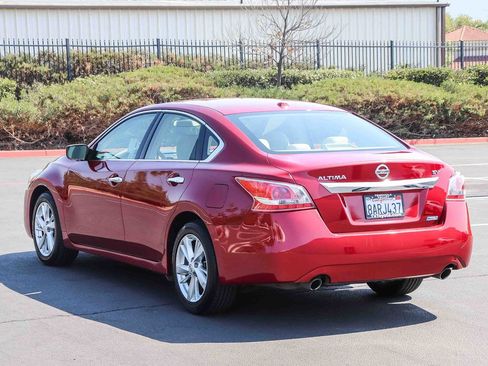 Used 2013 Nissan Altima 2.5 SV FWD image 5
