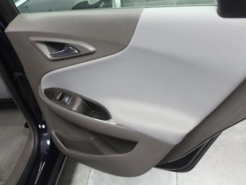 Used 2017 Chevrolet Malibu LT image 26