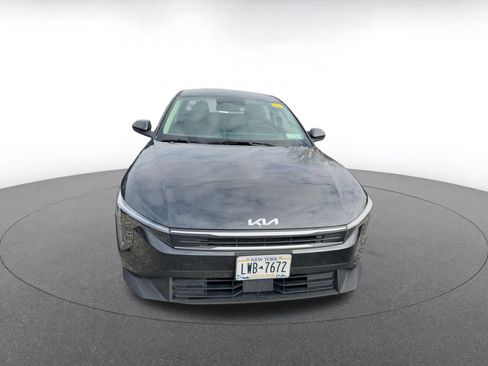 Used 2025 Kia K4 LXS image 3