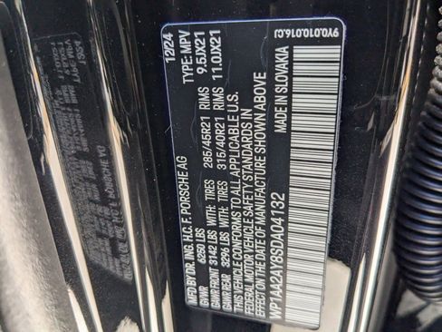 Certified 2025 Porsche Cayenne image 29