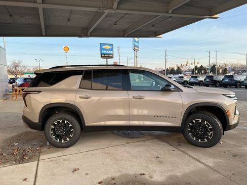 New 2026 Chevrolet Traverse Z71 w/ Driver Confidence Package image 4