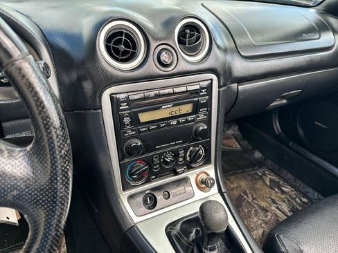 Used 2002 MAZDA MX-5 Miata RWD image 19