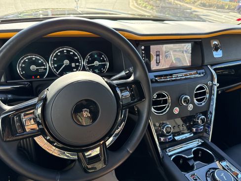 Used 2022 Rolls-Royce Cullinan image 33