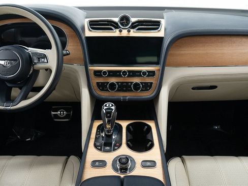 Certified 2023 Bentley Bentayga AWD/4WD image 31