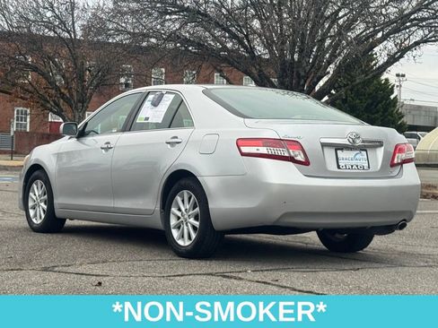 Used 2010 Toyota Camry XLE image 6