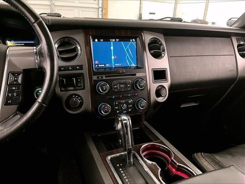 Used 2017 Ford Expedition Platinum AWD/4WD image 6
