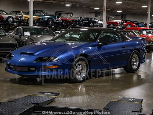 Used 1994 Chevrolet Camaro Z28 image 3