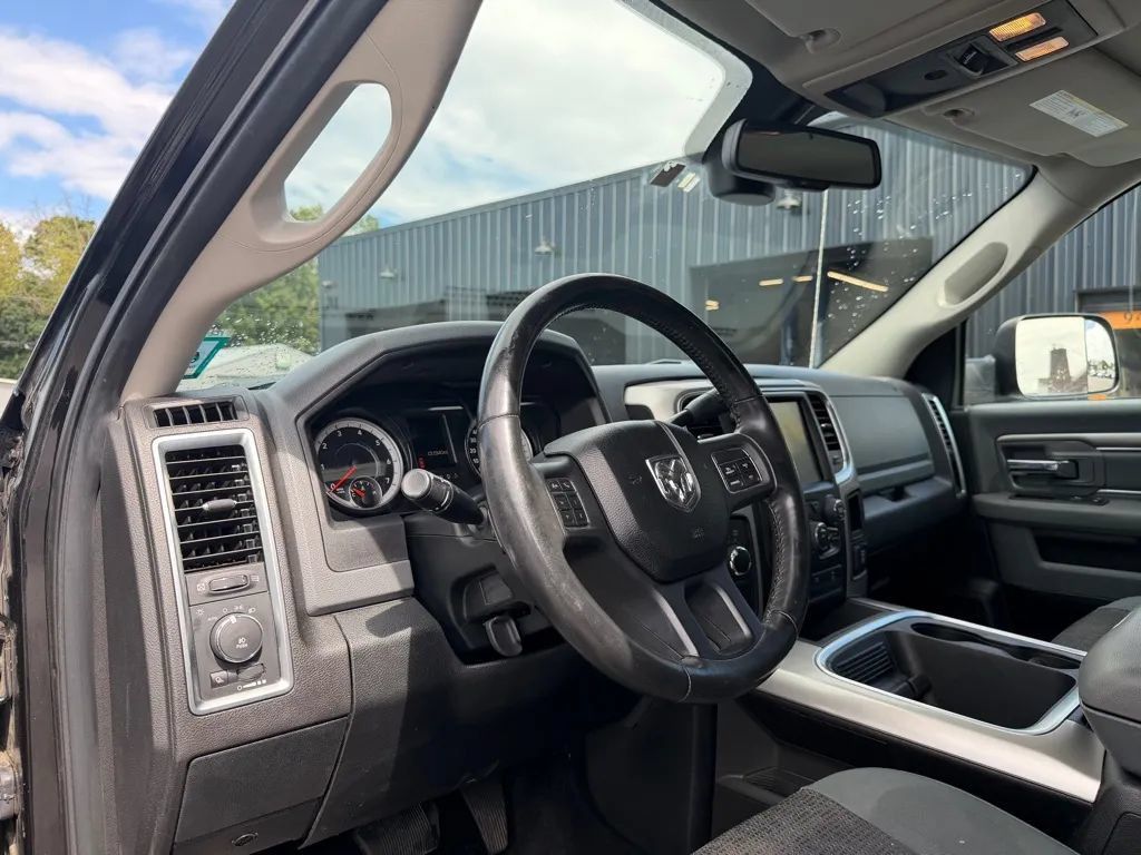 Used 2016 RAM 2500 Big Horn w/ Black Appearance Group AWD/4WD image 5