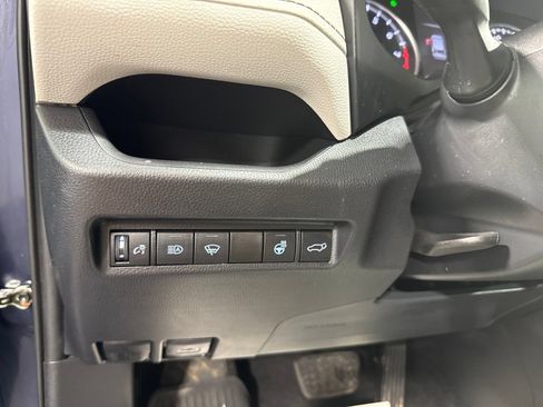 Used 2021 Toyota RAV4 XLE Premium AWD/4WD image 40