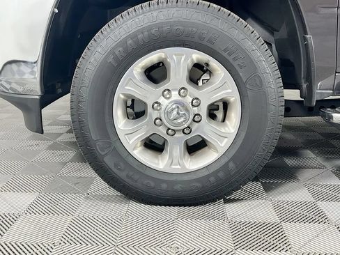 Used 2025 RAM 2500 Big Horn AWD/4WD image 30