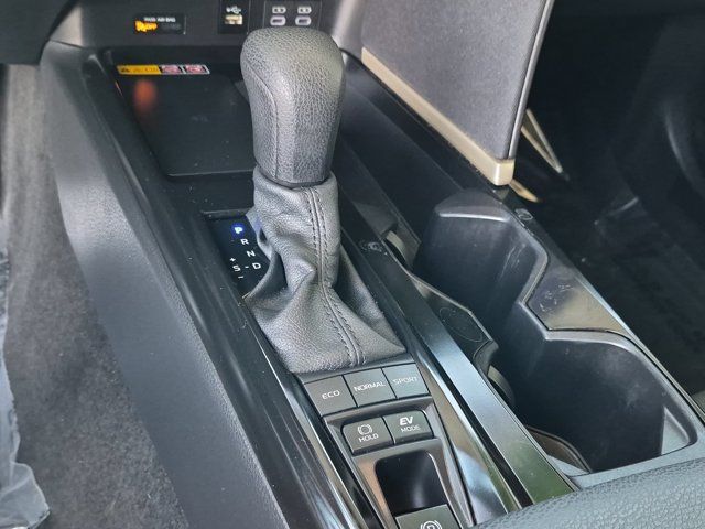 Used 2025 Toyota Camry LE FWD image 22