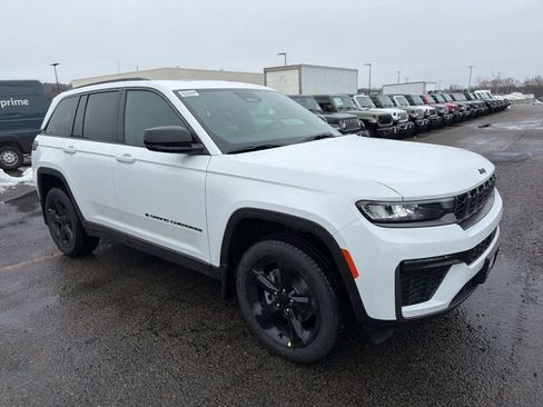 New 2026 Jeep Grand Cherokee Limited w/ Limited Altitude Package AWD/4WD image 1