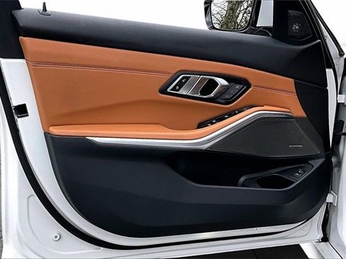 Used 2020 BMW 330i xDrive Sedan w/ Convenience Package image 23