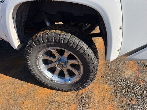 Used 2017 Toyota Tundra Platinum image 6