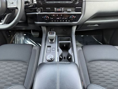 Used 2024 Nissan Pathfinder SV w/ Lighting Package (N92) AWD/4WD image 12