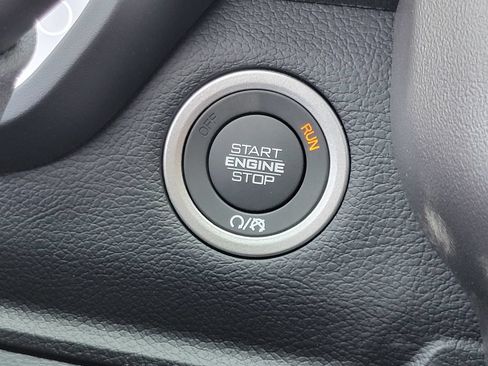 New 2026 RAM 2500 Big Horn AWD/4WD image 11