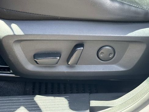 Used 2022 Nissan Rogue SV w/ SV Premium Package FWD image 21