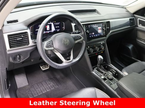 Used 2023 Volkswagen Atlas SEL Premium image 13