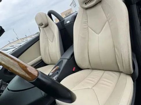 Used 2011 Mercedes-Benz SLK 300 image 22