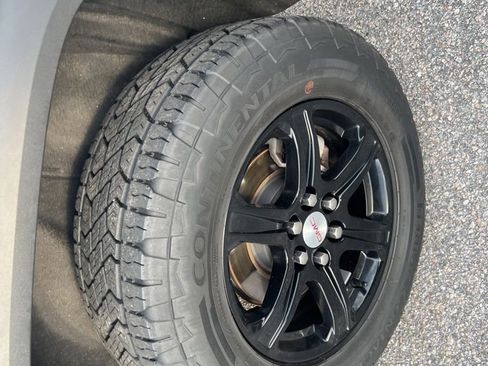 Certified 2022 GMC Acadia AT4 image 42