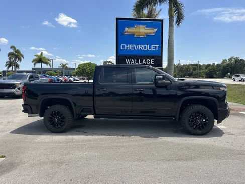 New 2026 Chevrolet Silverado 2500 High Country w/ Midnight Edition AWD/4WD image 5