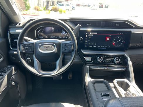 Used 2025 GMC Sierra 2500 Denali w/ Denali Reserve Package AWD/4WD image 21