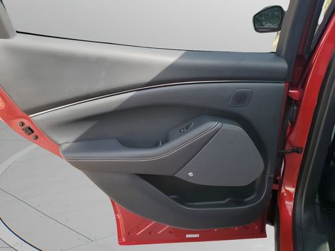 Used 2021 Ford Mustang Mach-E Premium image 17