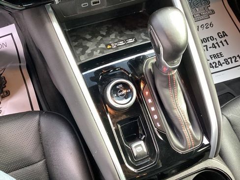 Used 2023 Chevrolet Colorado Z71 w/ Z71 Convenience Package 2 image 22