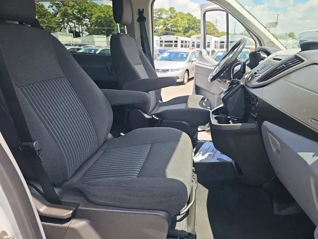 Used 2016 Ford Transit 350 148 Low Roof Wagon RWD image 21