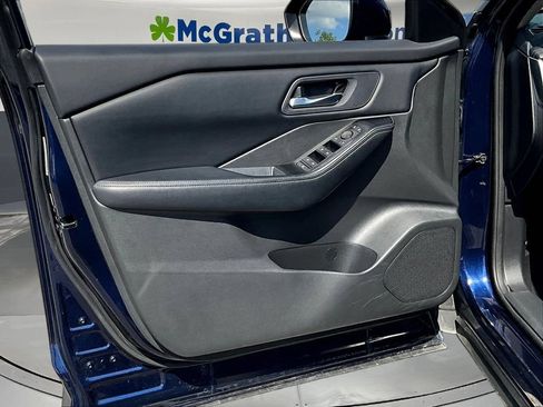 Used 2025 Nissan Rogue SV AWD/4WD image 23