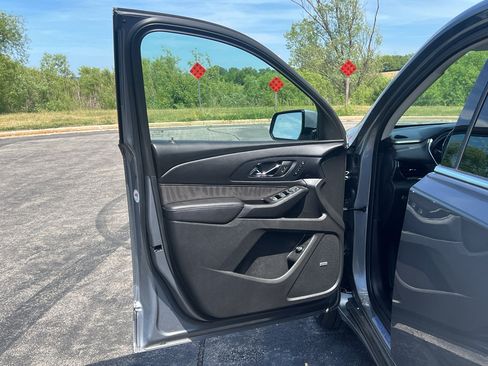 Used 2020 Chevrolet Traverse High Country AWD/4WD image 10