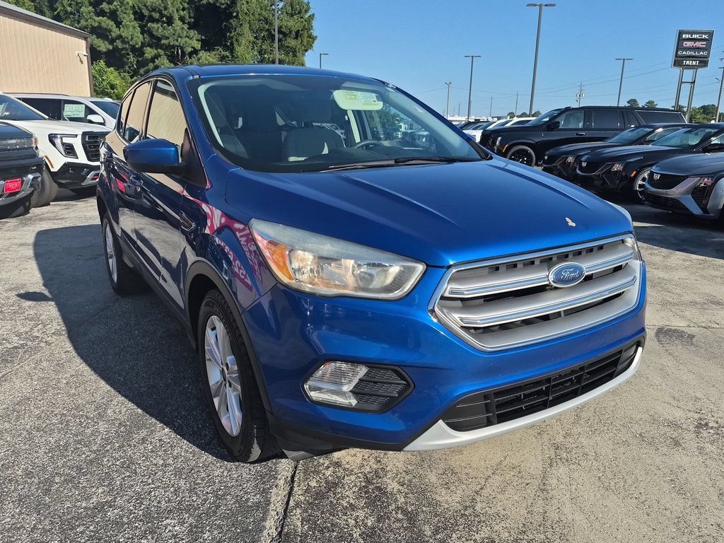 Used 2017 Ford Escape SE FWD image 5