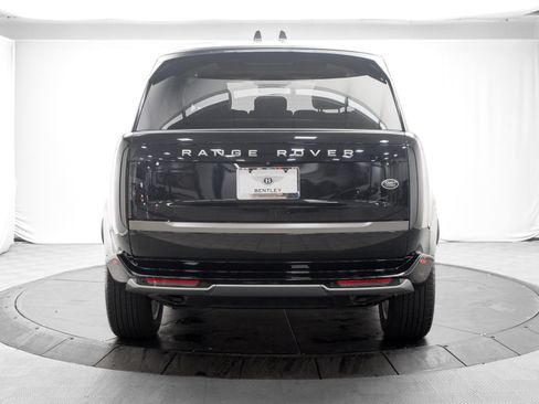 Used 2023 Land Rover Range Rover SE AWD/4WD image 4