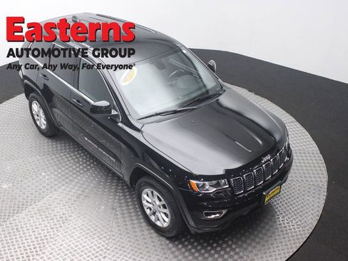 Used 2022 Jeep Grand Cherokee Laredo E w/ Security & Convenience Group image 3