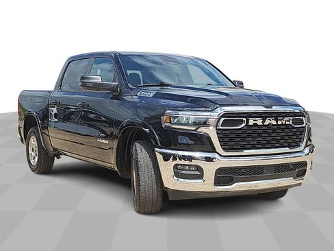 Used 2025 RAM 1500 Big Horn AWD/4WD image 2