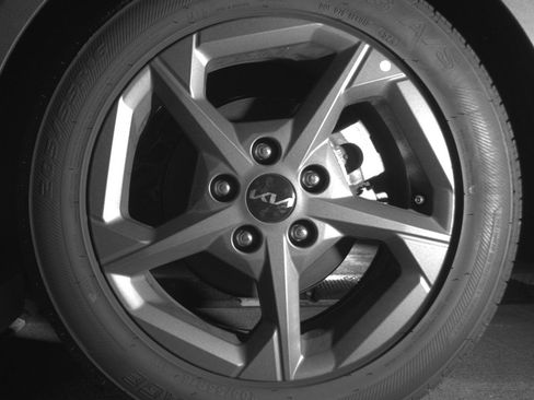 Used 2025 Kia K4 FWD image 14