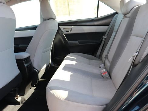 Used 2017 Toyota Corolla LE w/ Carpet Mat Package (TMS) FWD image 16